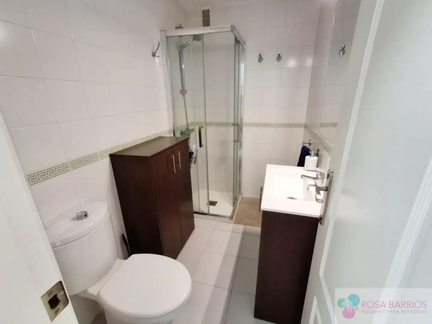 Bathroom of Flat for sale in Marbella  with Furnished and Community pool