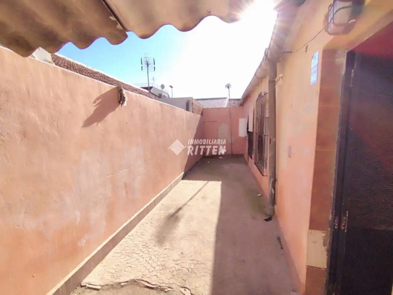 Vista exterior de Casa o xalet en venda en Cartagena amb Jardí privat