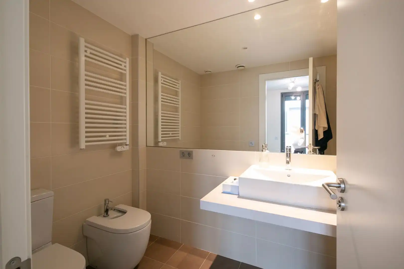 Bathroom of Duplexes for sale in Barcelona  with Parquet flooring, Furnished and Community pool