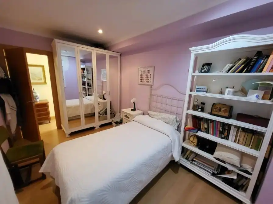 Dormitori de Apartament en venda en Almería amb Aire condicionat