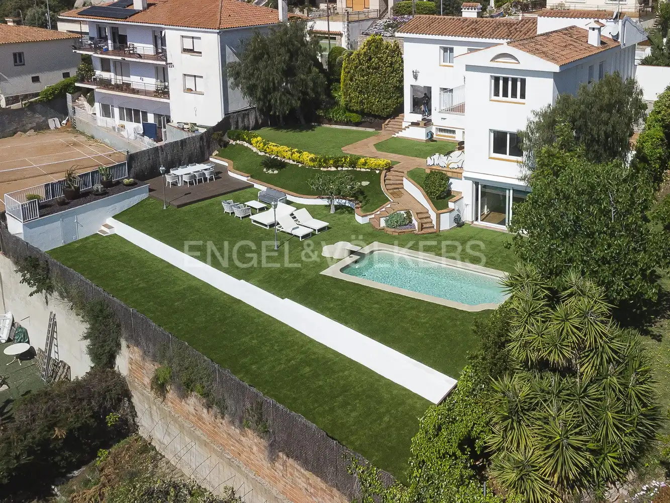 Jardí de Casa o xalet en venda en Mataró amb Aire condicionat, Calefacció i Jardí privat