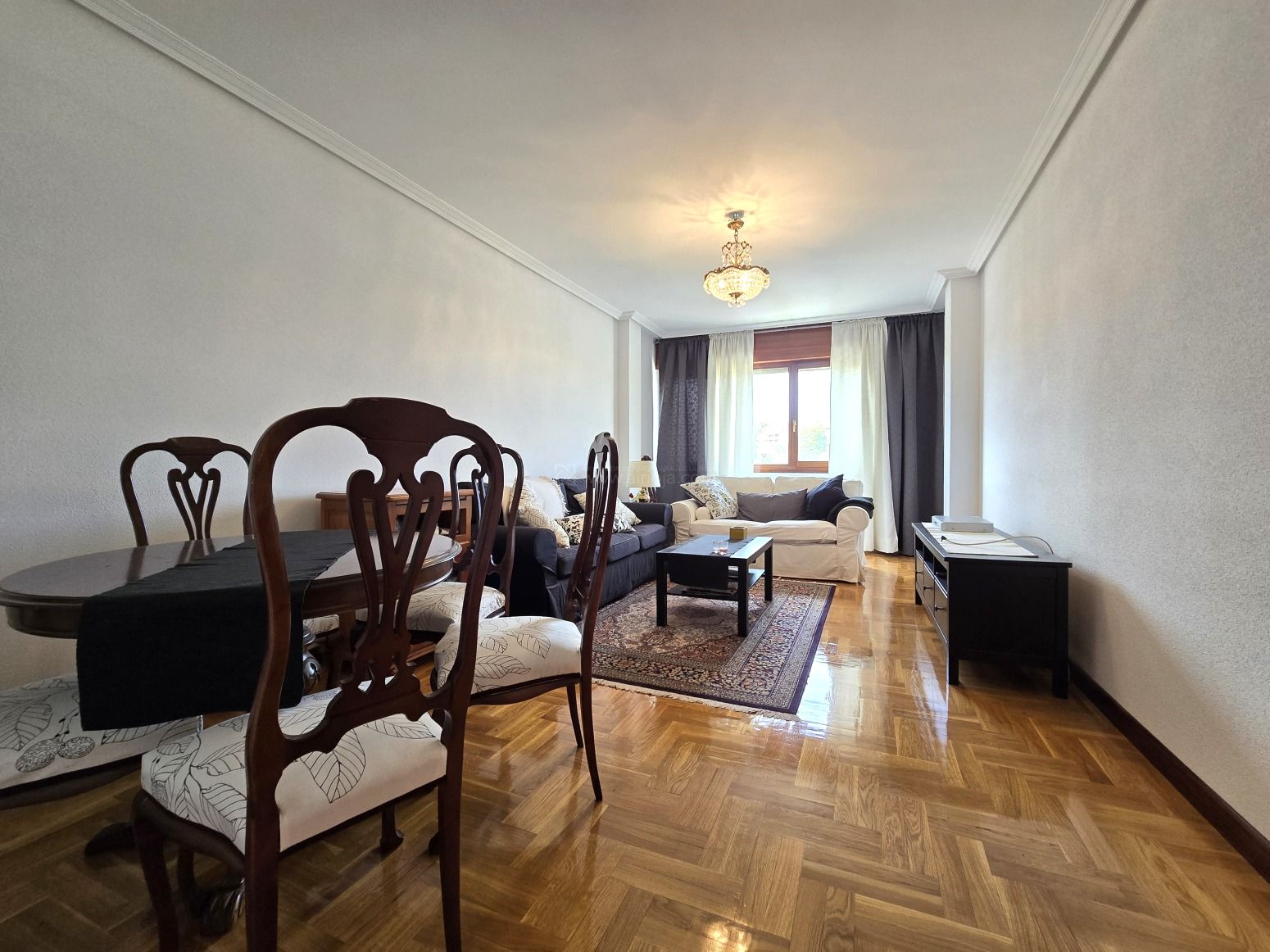 Sala de estar de Piso en venta en  Logroño con Calefacción, Parquet y Trastero