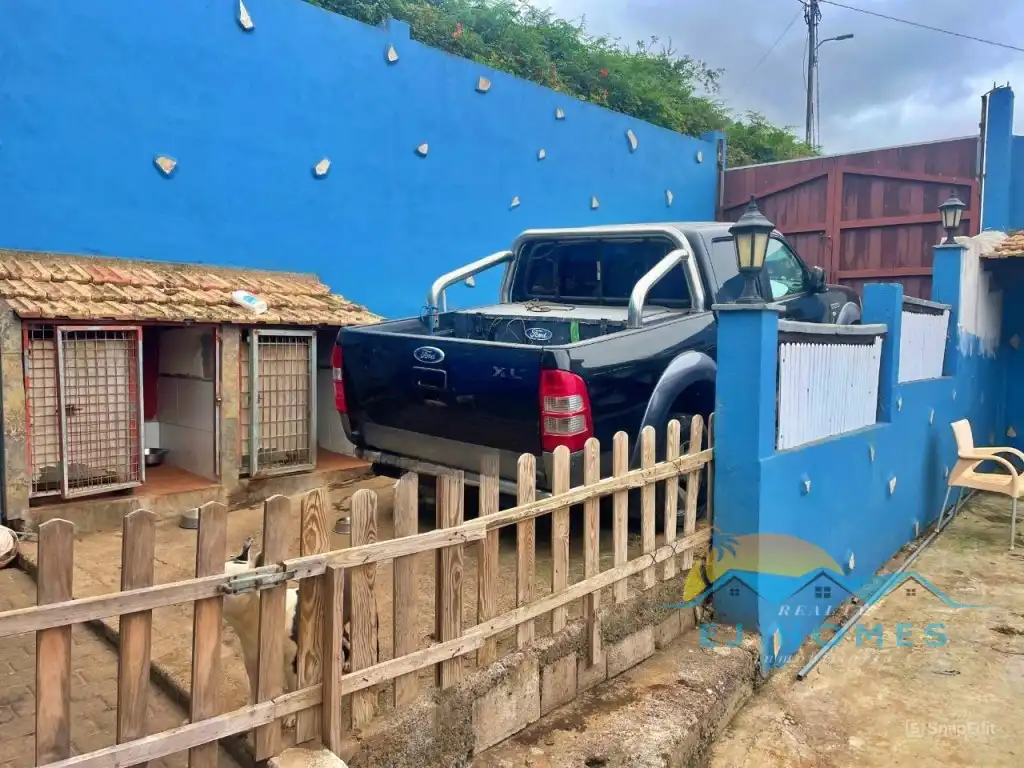 Parking of Country homes for sale in La Orotava