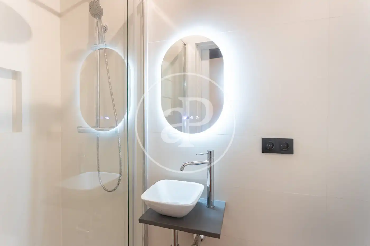 Baño de Piso de alquiler en Barcelona con Aire acondicionado, Calefacción y Terraza