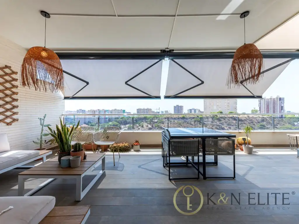 Terraza de Ático en venta en Alicante / Alacant con Aire acondicionado, Jardín privado y Terraza