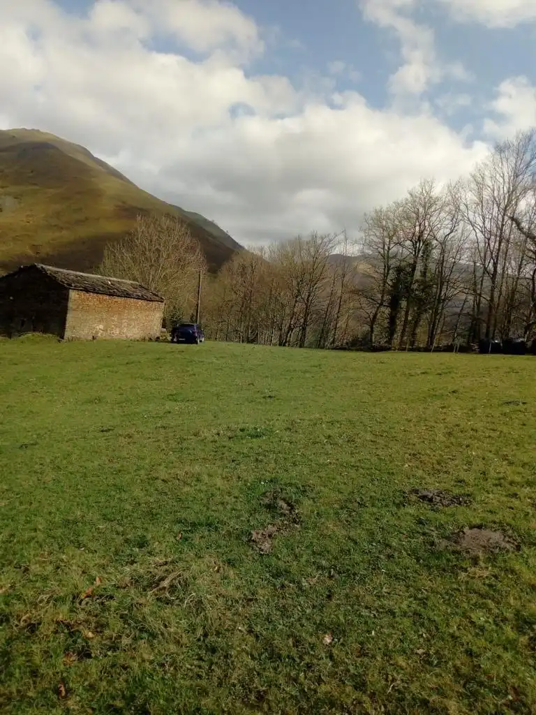 Casa o xalet en venda en Vega de Pas amb Jardí privat