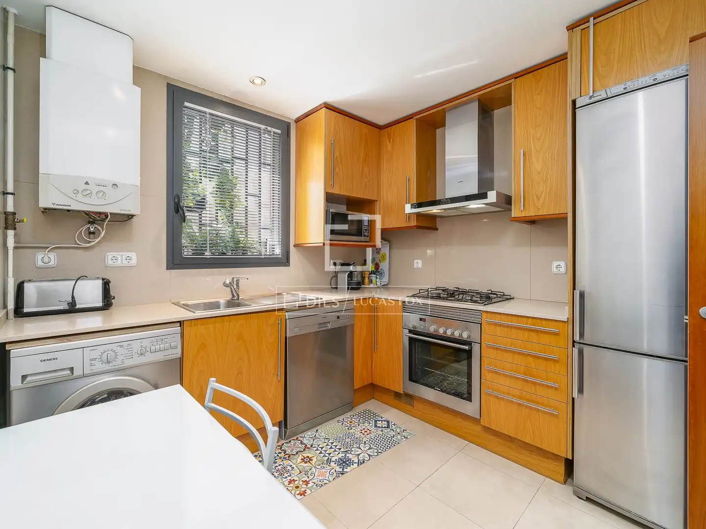 Vista exterior de Piso en venta en Barcelona con Aire acondicionado, Calefacción y Parquet
