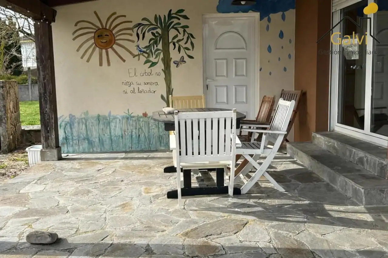 Terraza de Casa o chalet en venta en Lugo con Calefacción, Jardín privado y Terraza