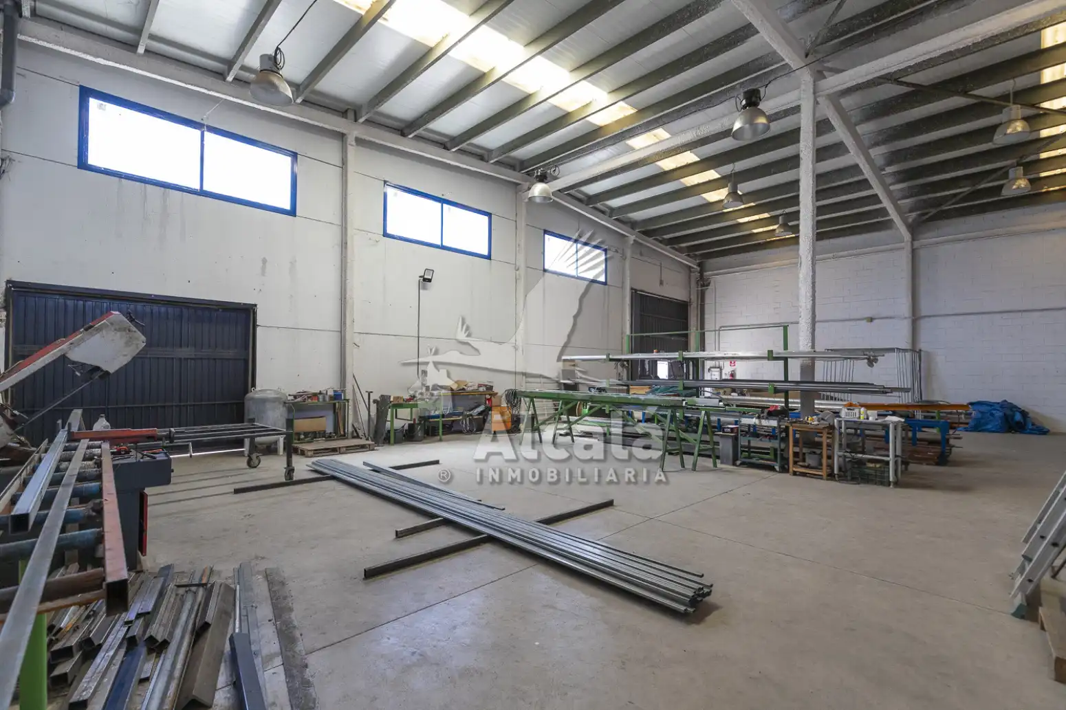 Nau industrial en venda en Alovera