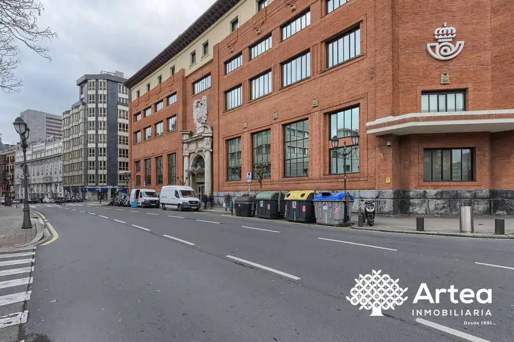 Vista exterior de Pis de lloguer en Bilbao  amb Calefacció