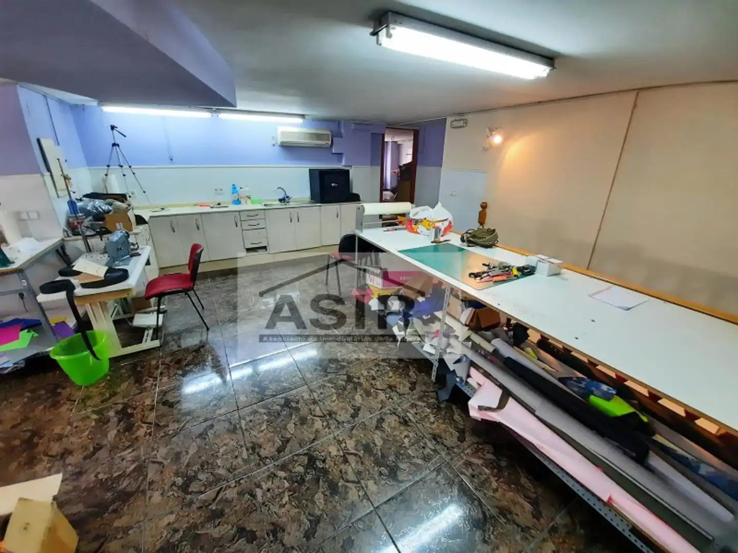 Business premises for sale in Casc Urbà, imagen 15