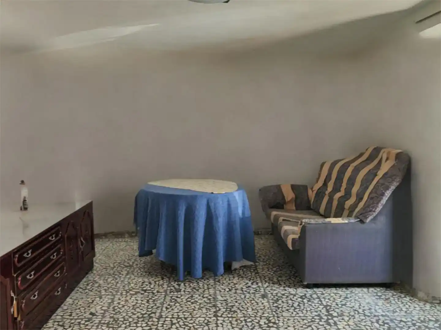 Sala de estar de Finca rústica en venta en Cardeña con Balcón