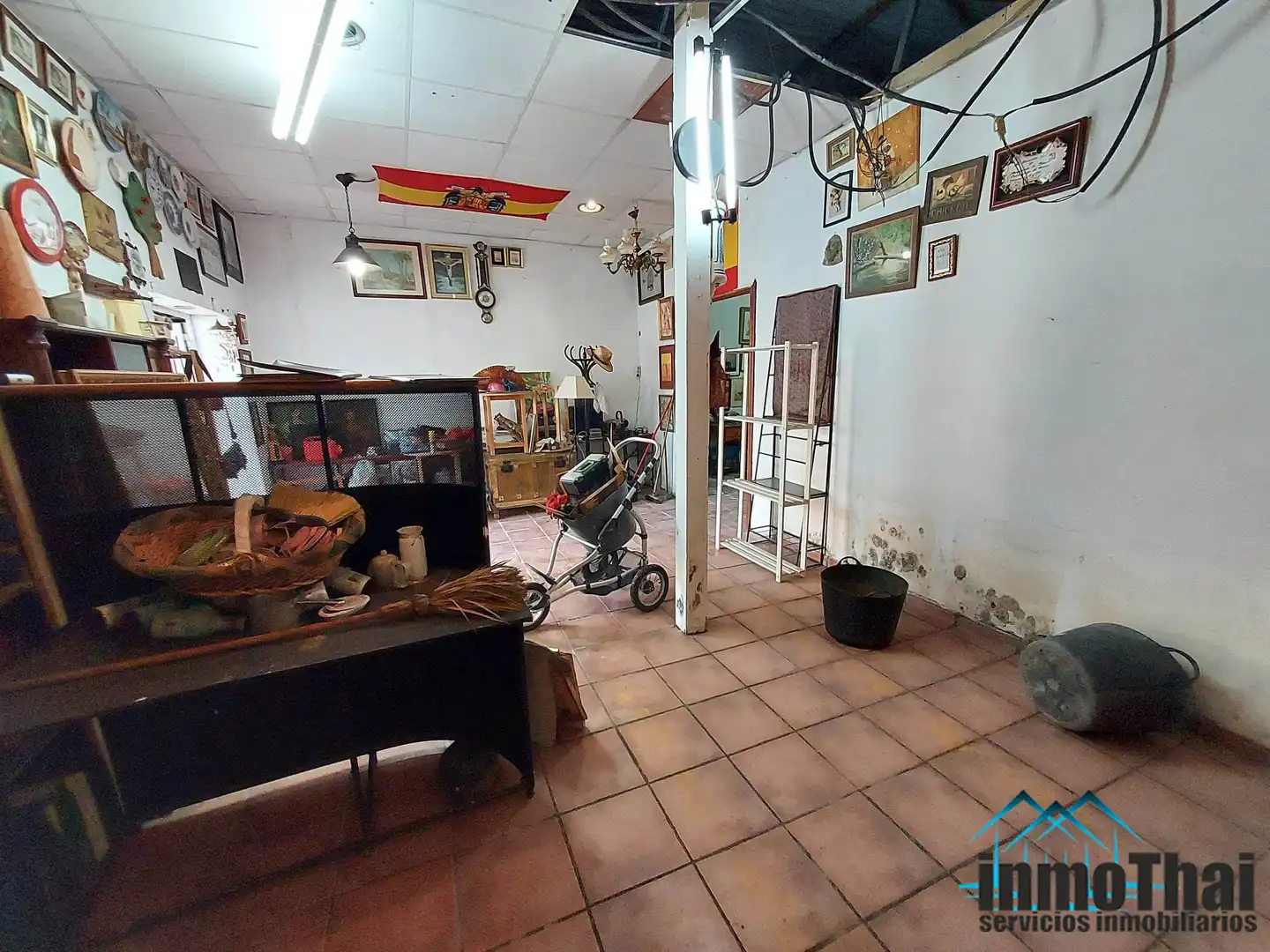 Commercial properties for sale in Ronda del Caracol, 37, Centro