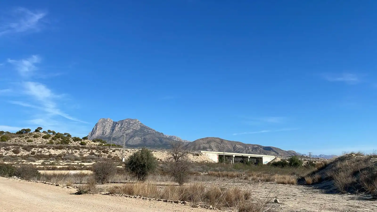 Vista exterior de Terreny en venda en Villajoyosa / La Vila Joiosa