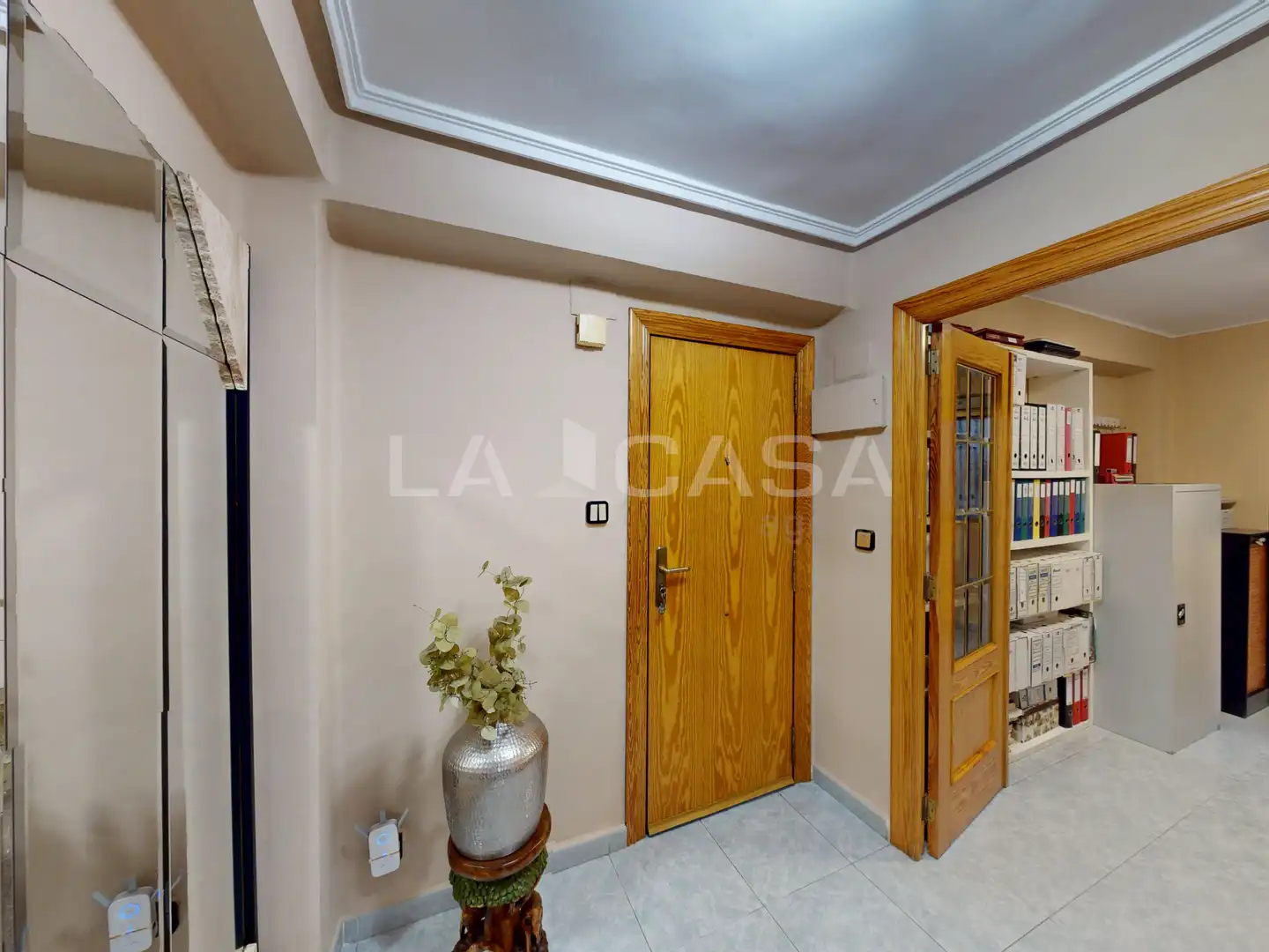 Flat for sale in Valencia  with Air Conditioner
