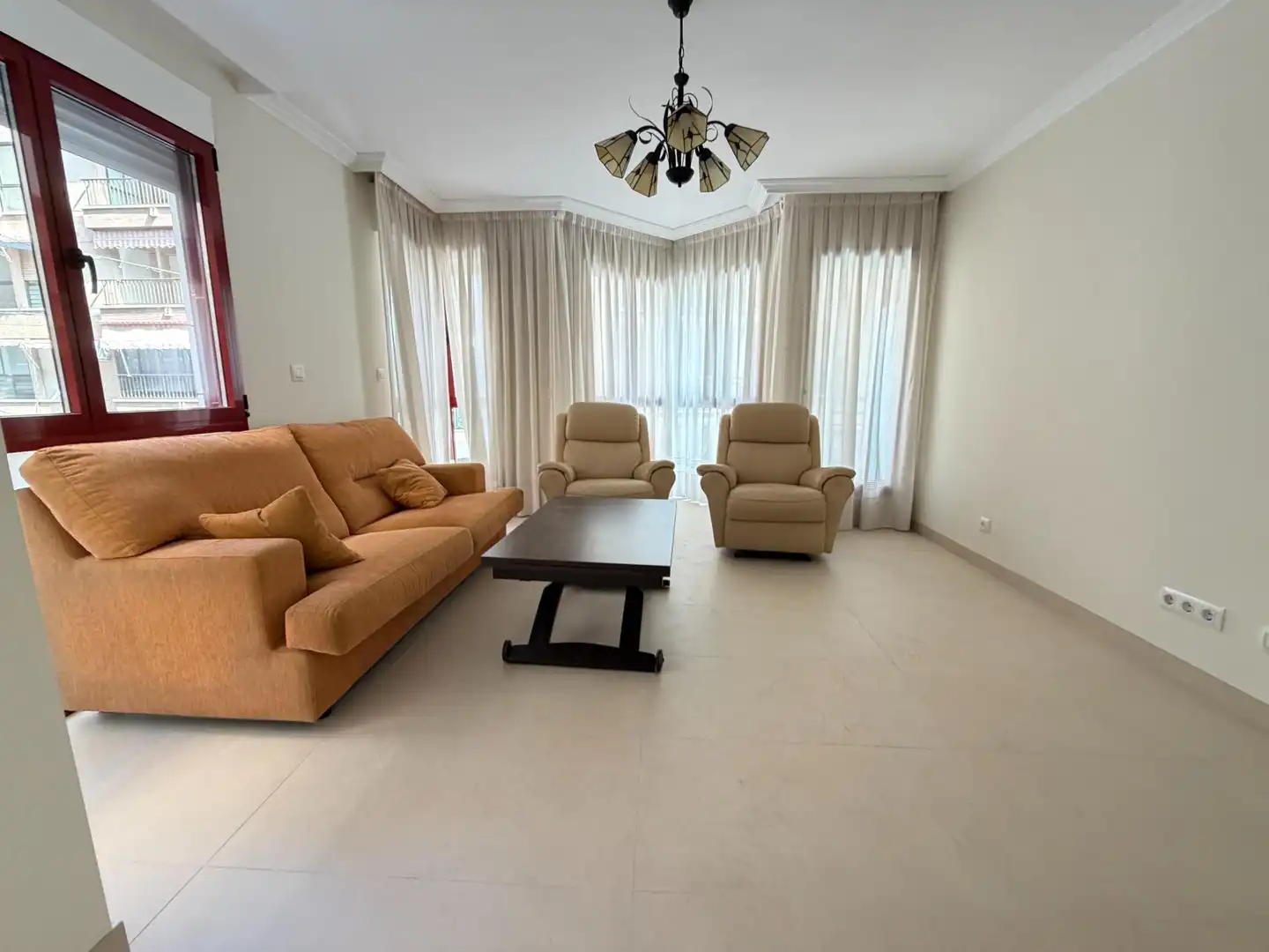 Sala d'estar de Apartament en venda en Águilas amb Aire condicionat, Terrassa i Moblat