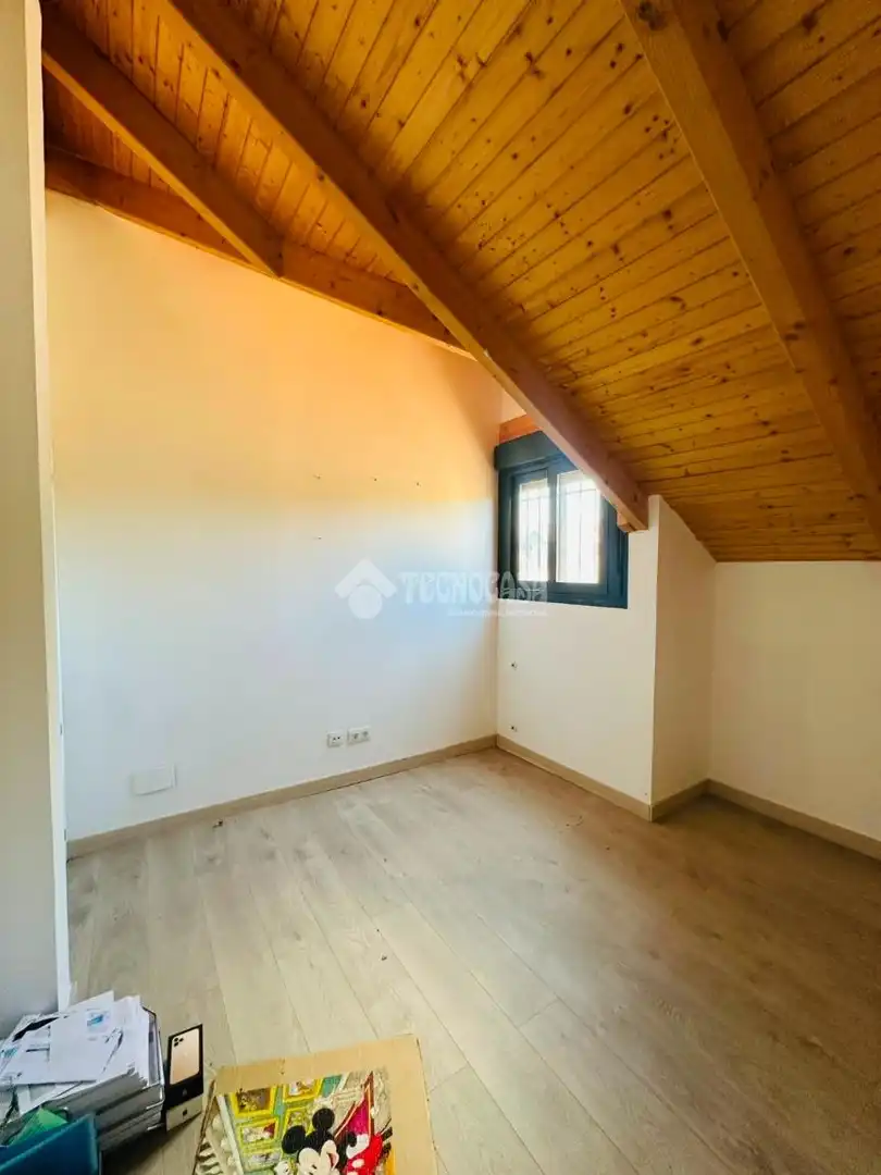 Casa aparellada en venda a Escalona, imagen 16