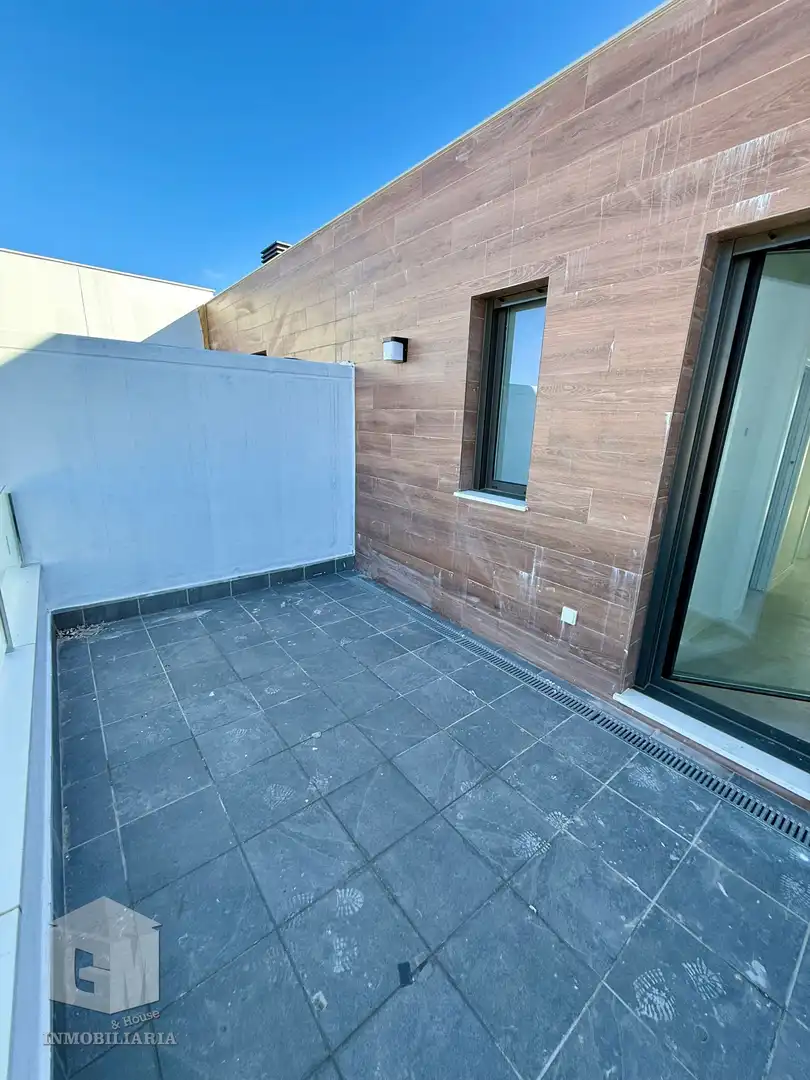 Terraza de Casa adosada en venta en Villaviciosa de Odón con Calefacción, Jardín privado y Terraza