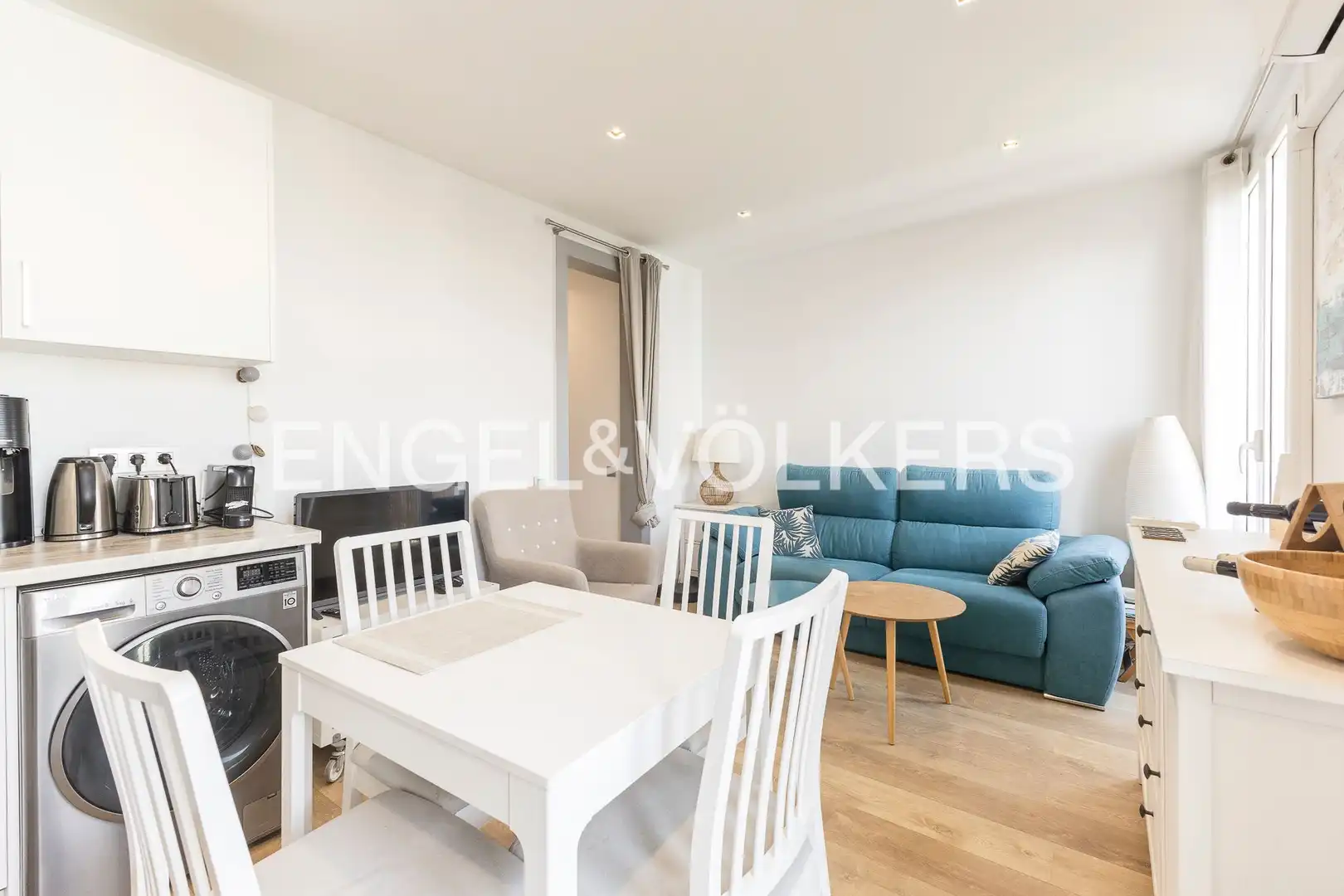 Living room of Flat for sale in Barcelona  with Air Conditioner, Heating and Balcony