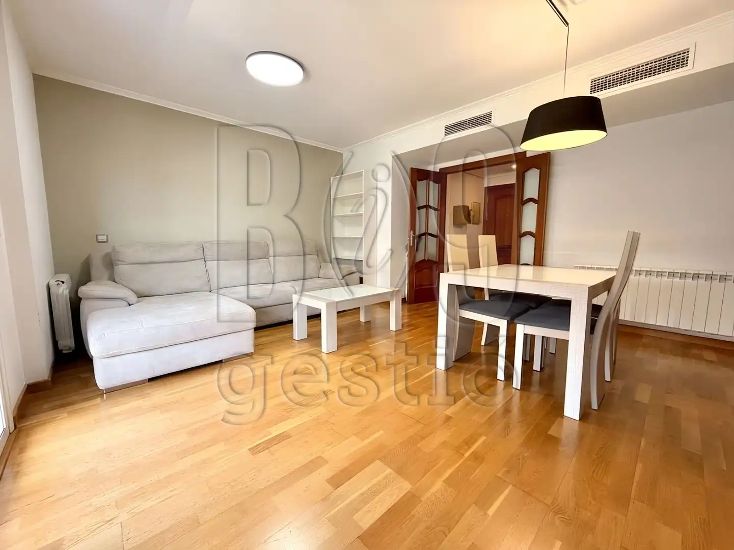 Wohnzimmer von Wohnung zum Verkauf in Tarragona mit Klimaanlage, Heizung und Terrasse
