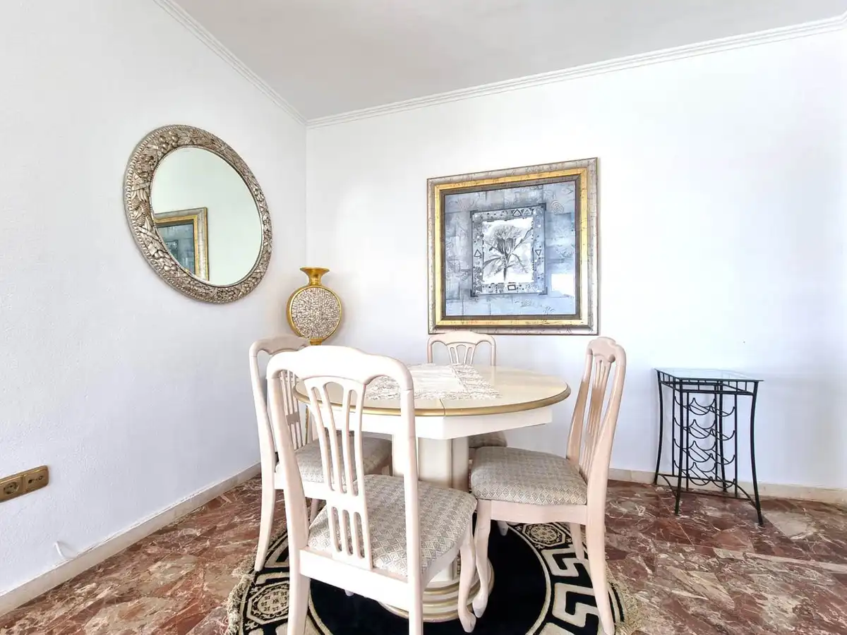 Apartamento con piscina en venta en Calahonda, imagen 5