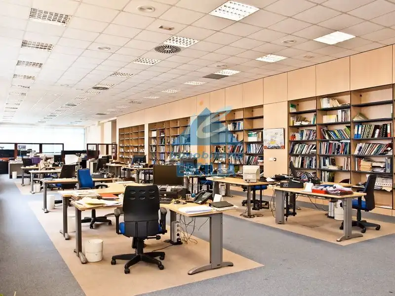Office space with lift for sale in Pozokoetxe, imagen 2