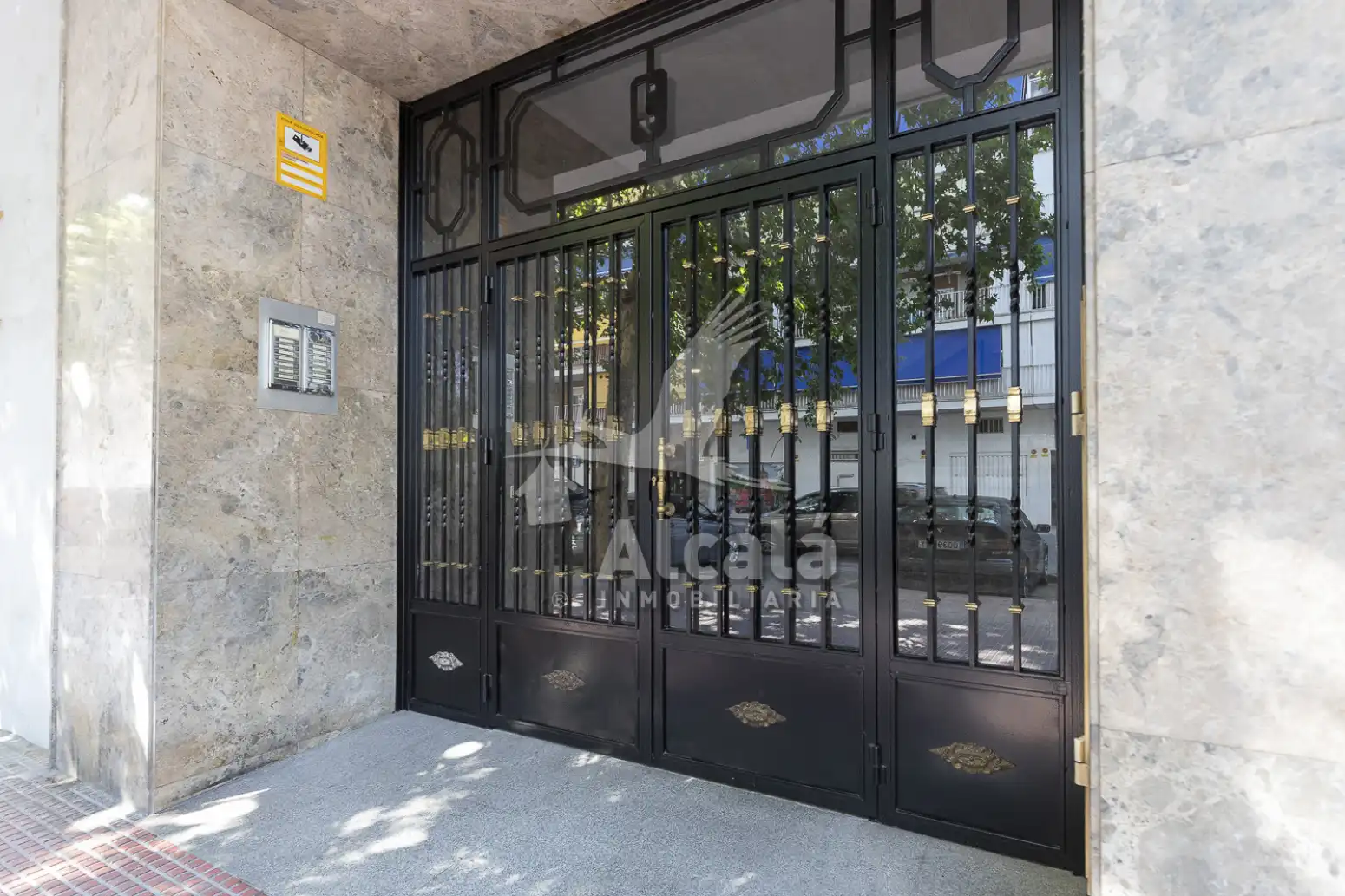 Piso en venta en Alcalá de Henares con Calefacción, Parquet y Terraza
