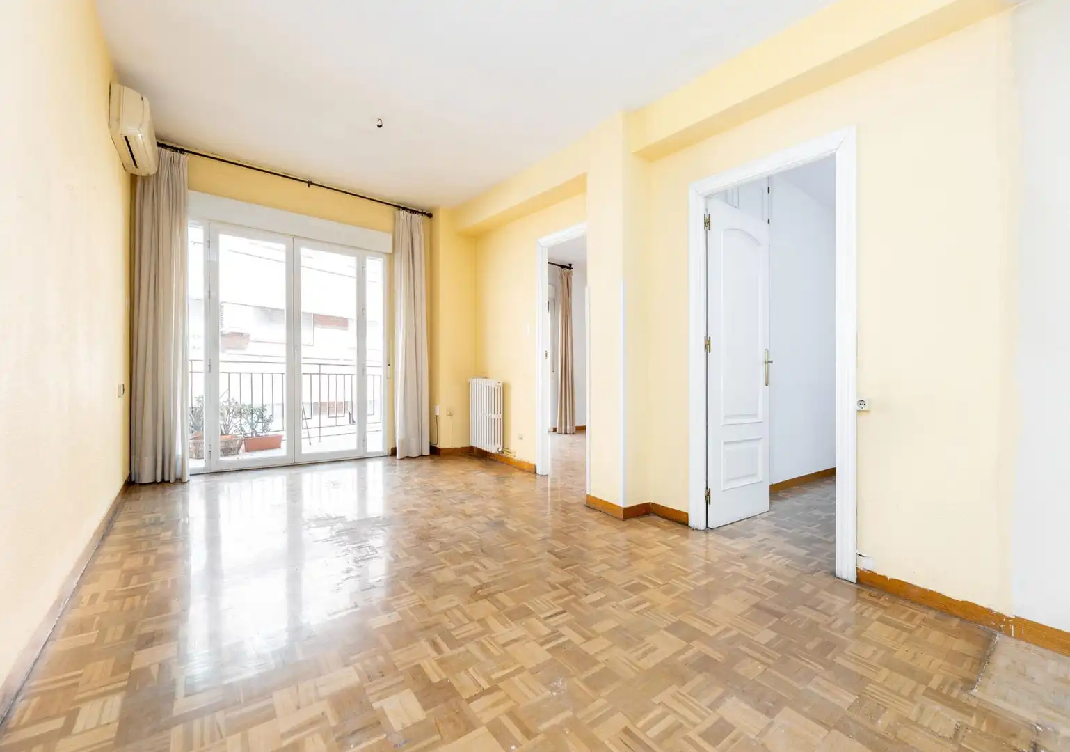 Flat with terrace for sale in Calle Pedro Antonio de Alarcón 13, imagen 4