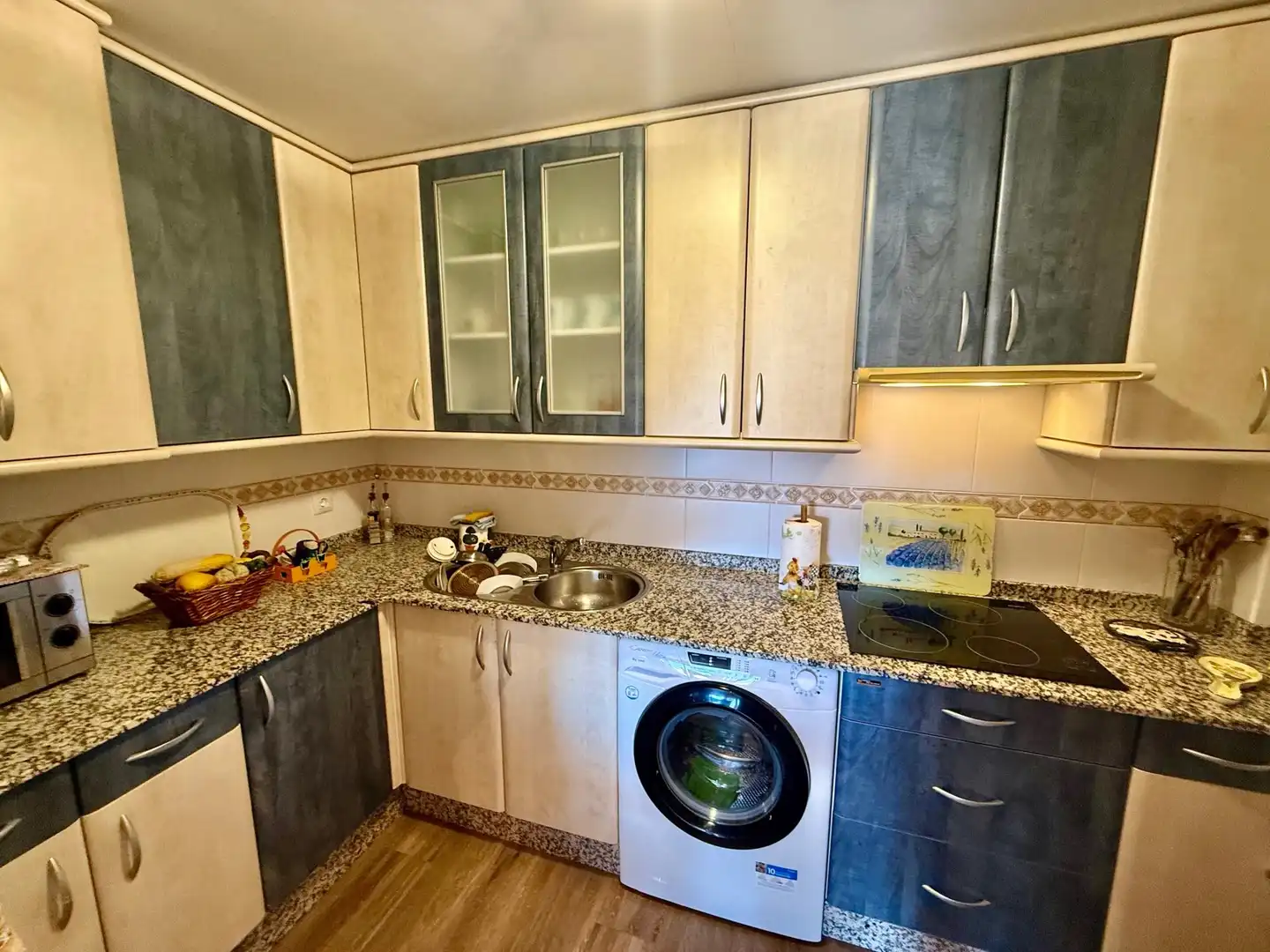Cocina de Apartamento en venta en Valencia de Don Juan con Calefacción y Terraza