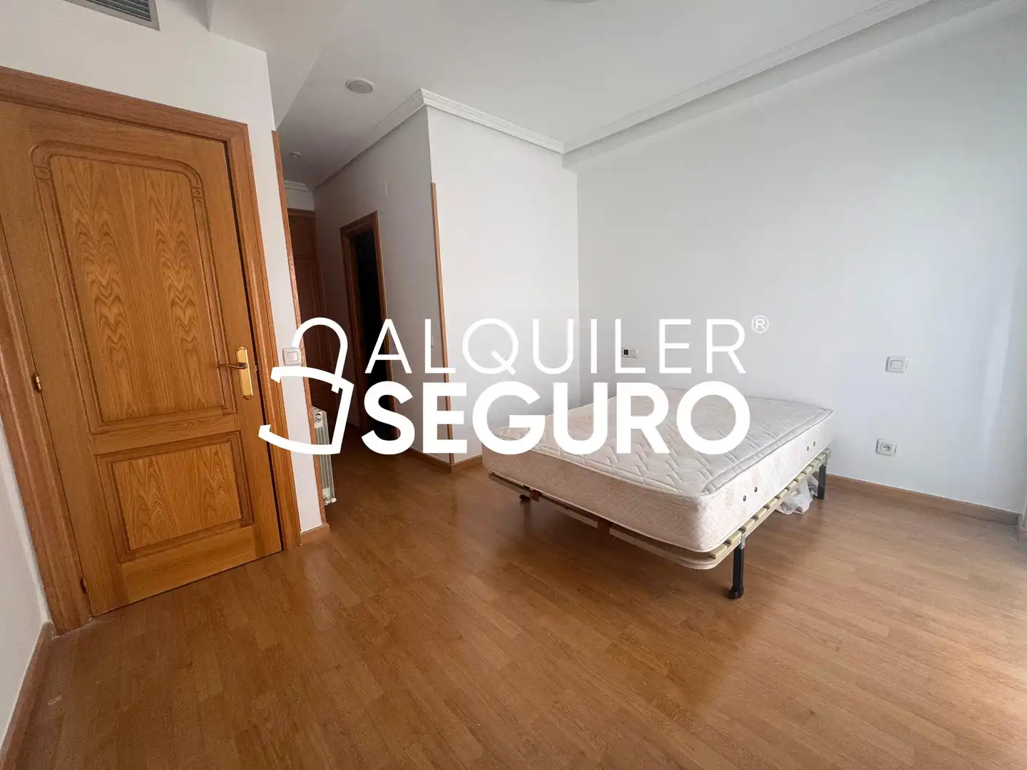Dormitori de Casa o xalet de lloguer en Madrid amb Aire condicionat, Calefacció i Terrassa