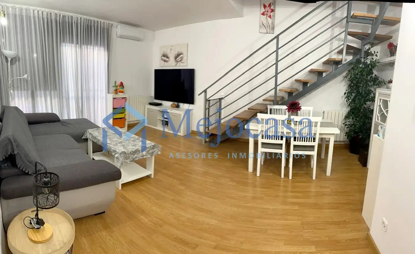 Sala de estar de Casa o chalet en venta en Villaconejos con Aire acondicionado, Calefacción y Terraza