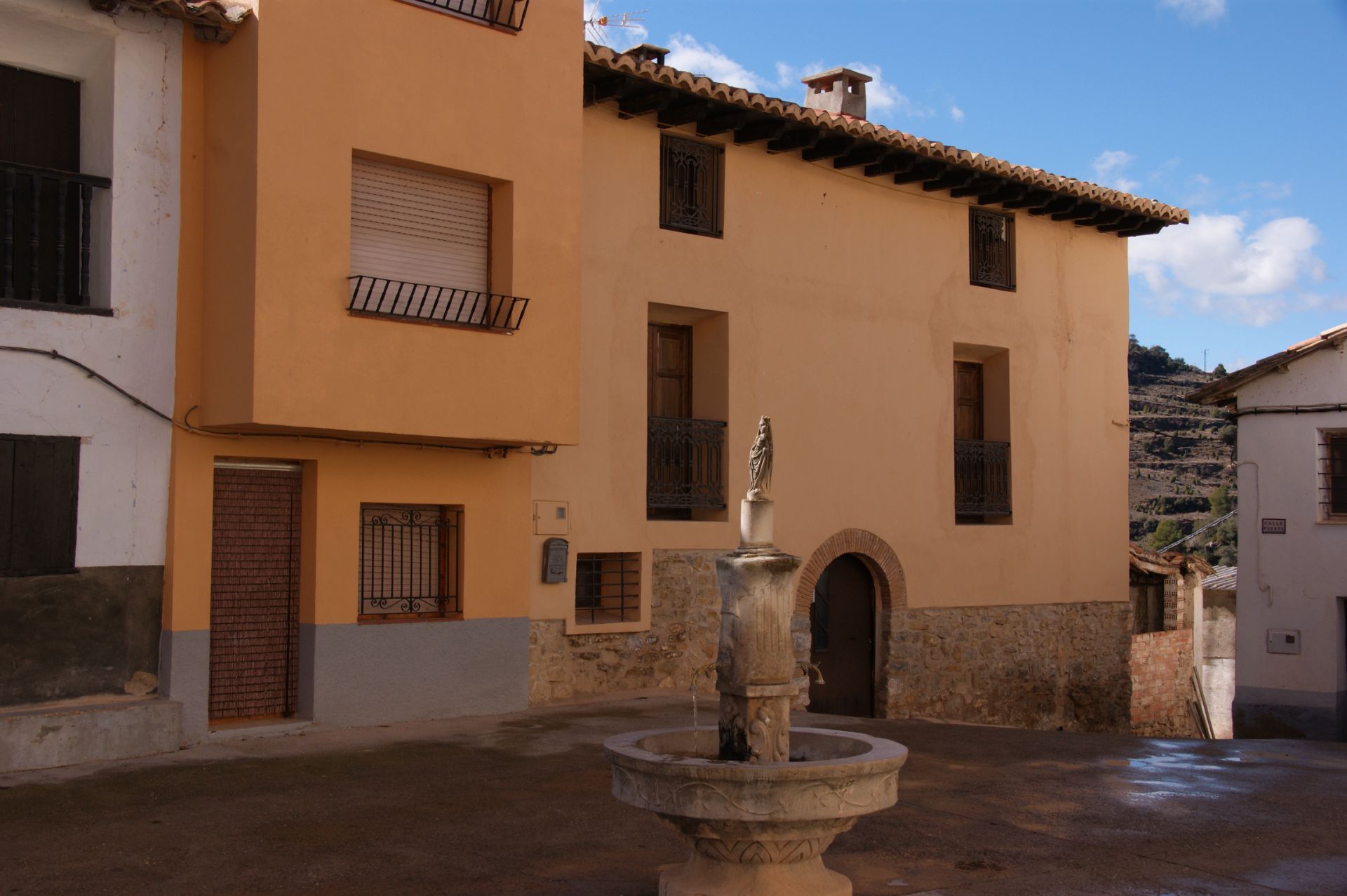 Exterior view of House or chalet for sale in Castellote  with Heating, Private garden and Furnished