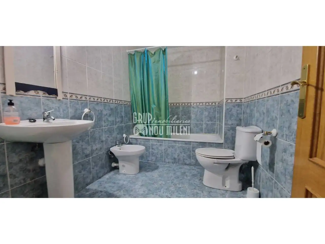 Baño de Piso en venta en Burjassot con Amueblado y Balcón