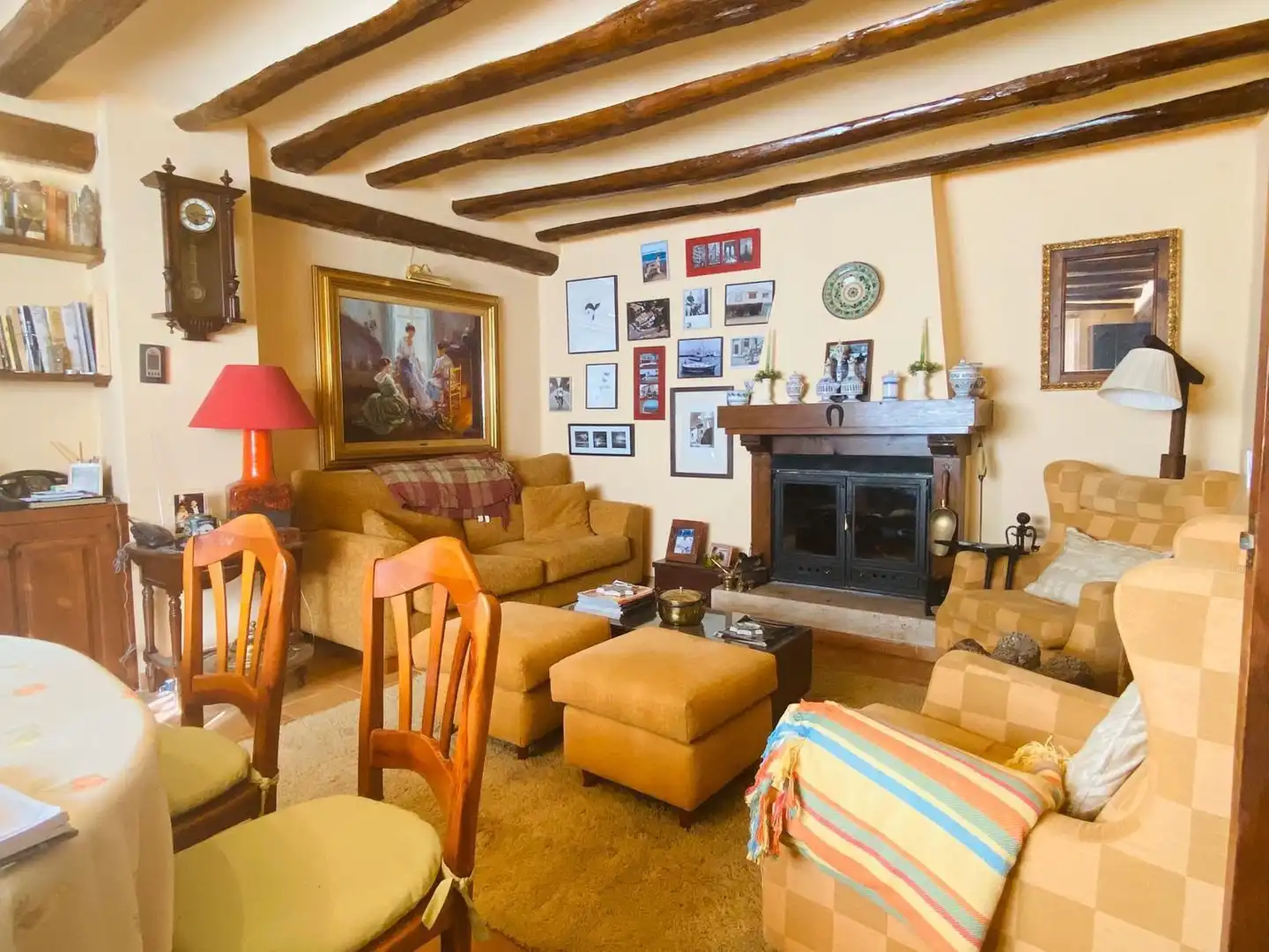 Sala d'estar de Finca rústica en venda en Miravete de la Sierra amb Traster