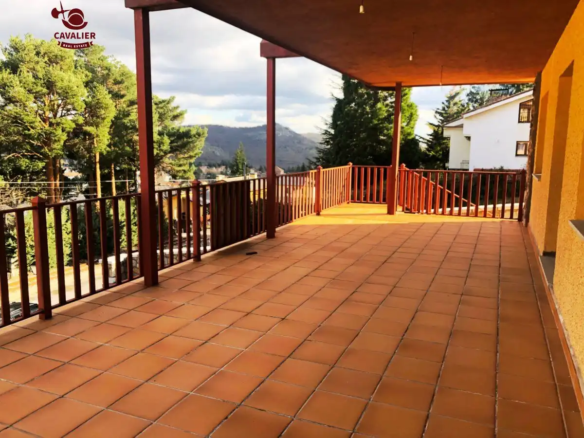 Chalet con terraza en venta en Cercedilla, imagen 2
