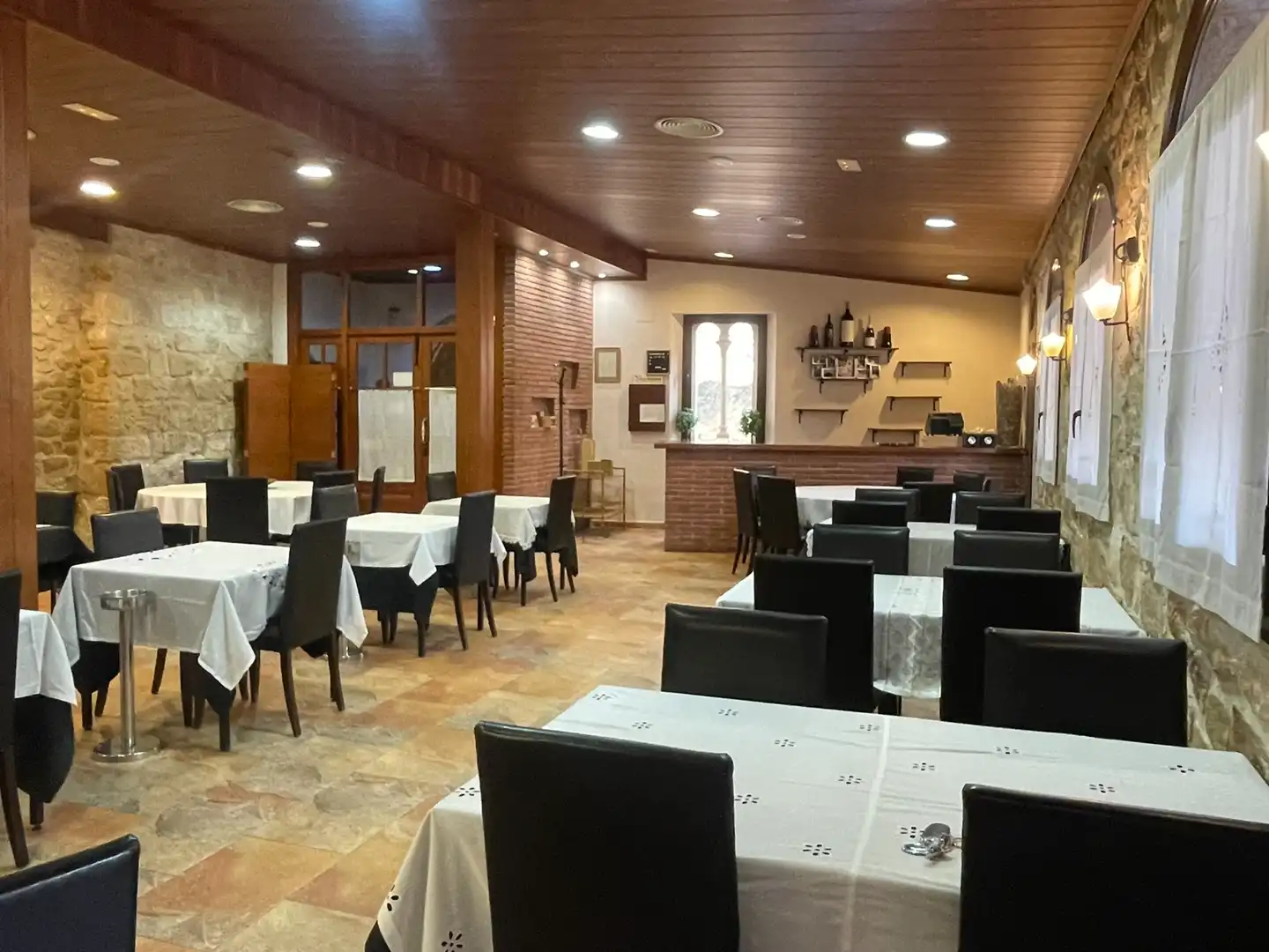 Local de lloguer en Cervià de Les Garrigues amb Aire condicionat, Moblat i Internet