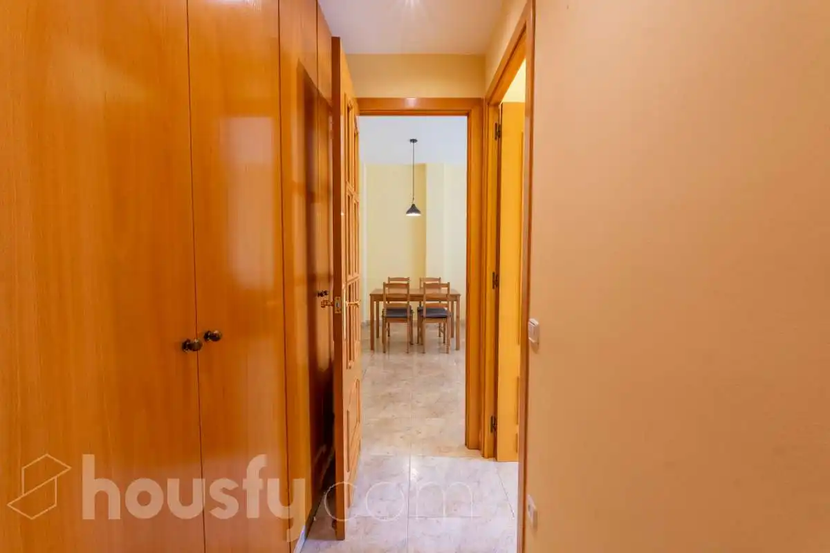 Wohnung zum Verkauf in Vilanova i la Geltrú mit Klimaanlage, Heizung und Balkon