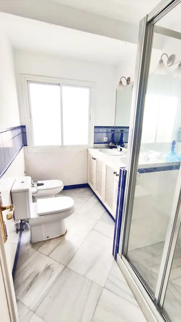 Apartamento con terraza en venta en Marbella Centro, imagen 3