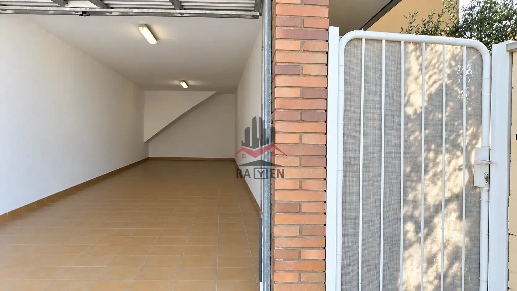Casa adosada en venta en Vilafant con Calefacción, Jardín privado y Terraza