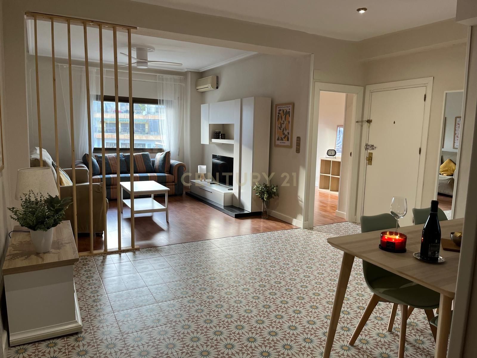 Sala de estar de Apartamento de alquiler en Cáceres Capital con Aire acondicionado, Horno y Lavadora