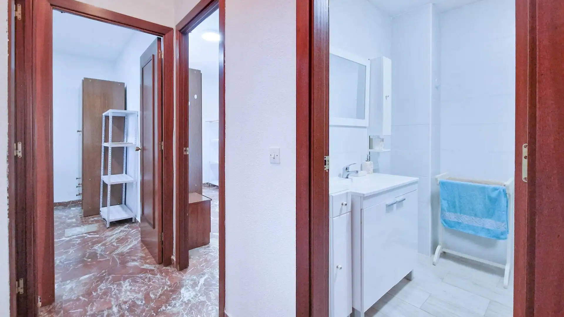 Badezimmer von Wohnung zur Miete in Badajoz mit Möbliert und Balkon