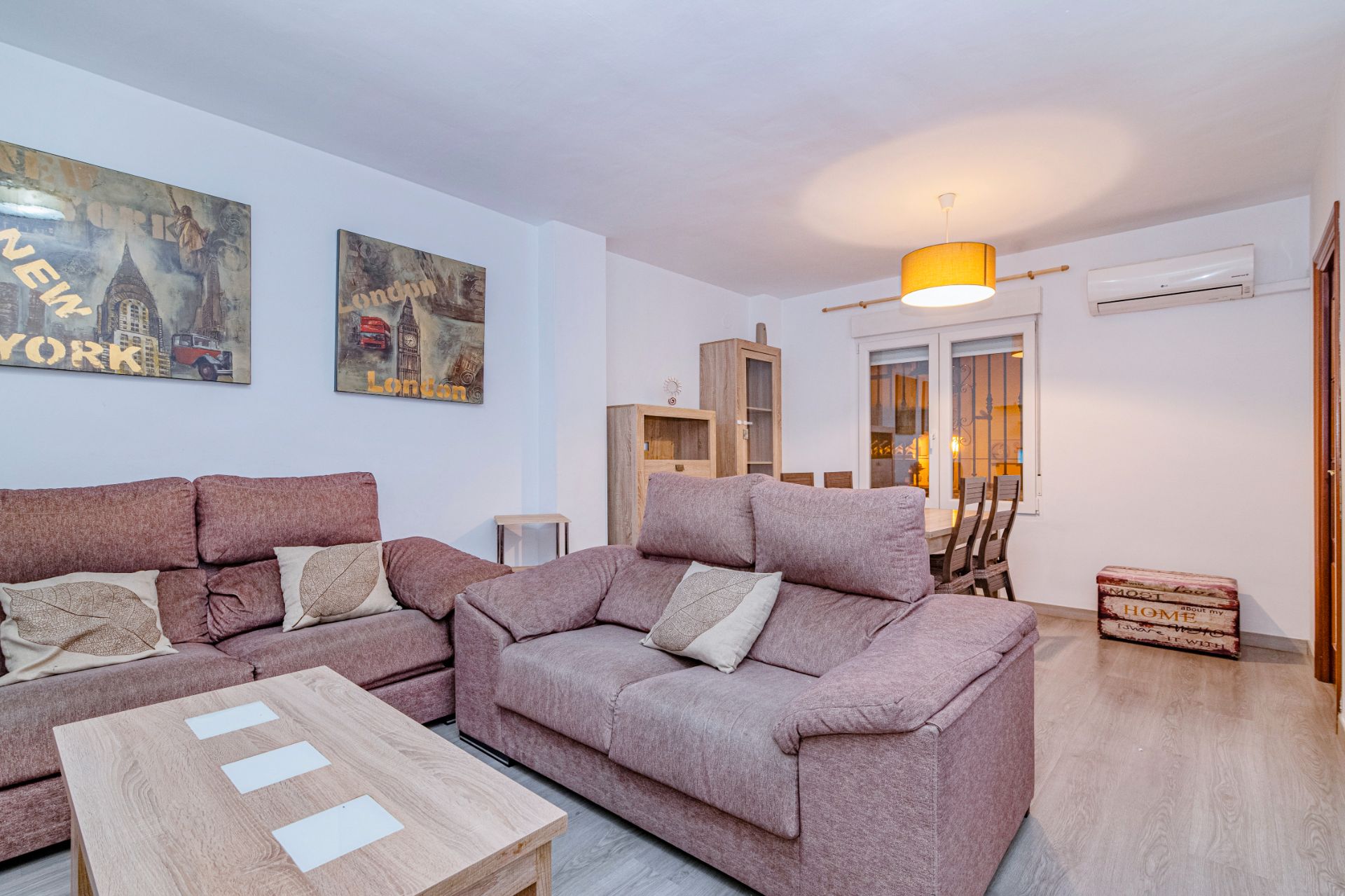 Casa adosada en venta en Calle José María Pemán