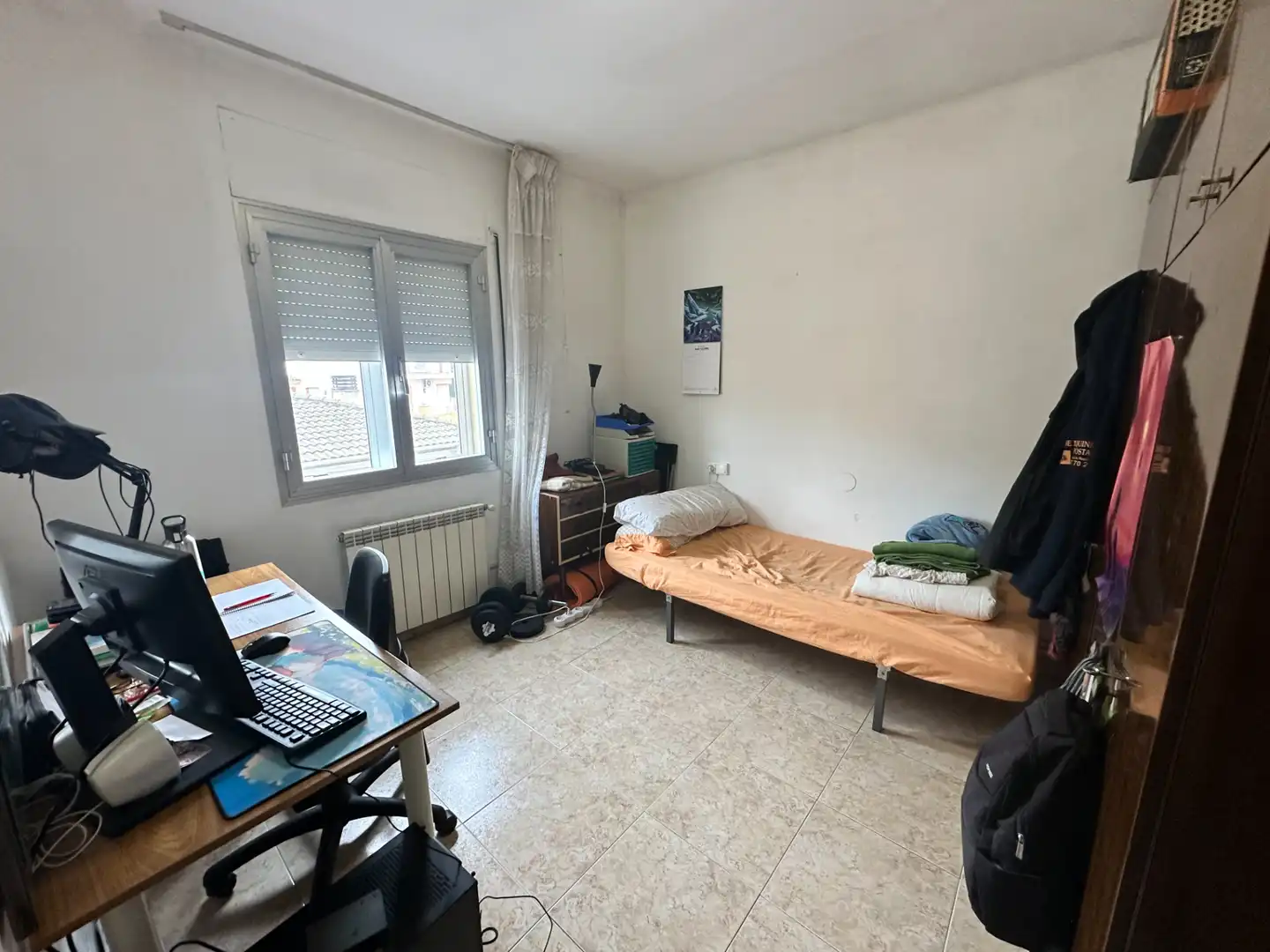 Dormitori de Pis en venda en Girona amb Calefacció, Moblat i Forn