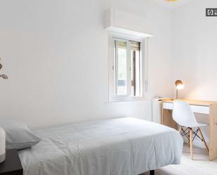 Bedroom of Flat to share in  Madrid Capital  with Air Conditioner and Terrace