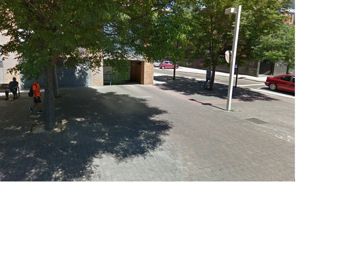 Garage to rent in Calle de Pilar Miró, 20, Oliver