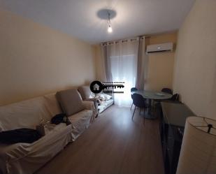 Living room of Flat to rent in  Albacete Capital  with Air Conditioner, Heating and Balcony