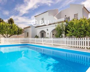 Exterior view of House or chalet for sale in Tomares  with Air Conditioner, Terrace and Swimming Pool