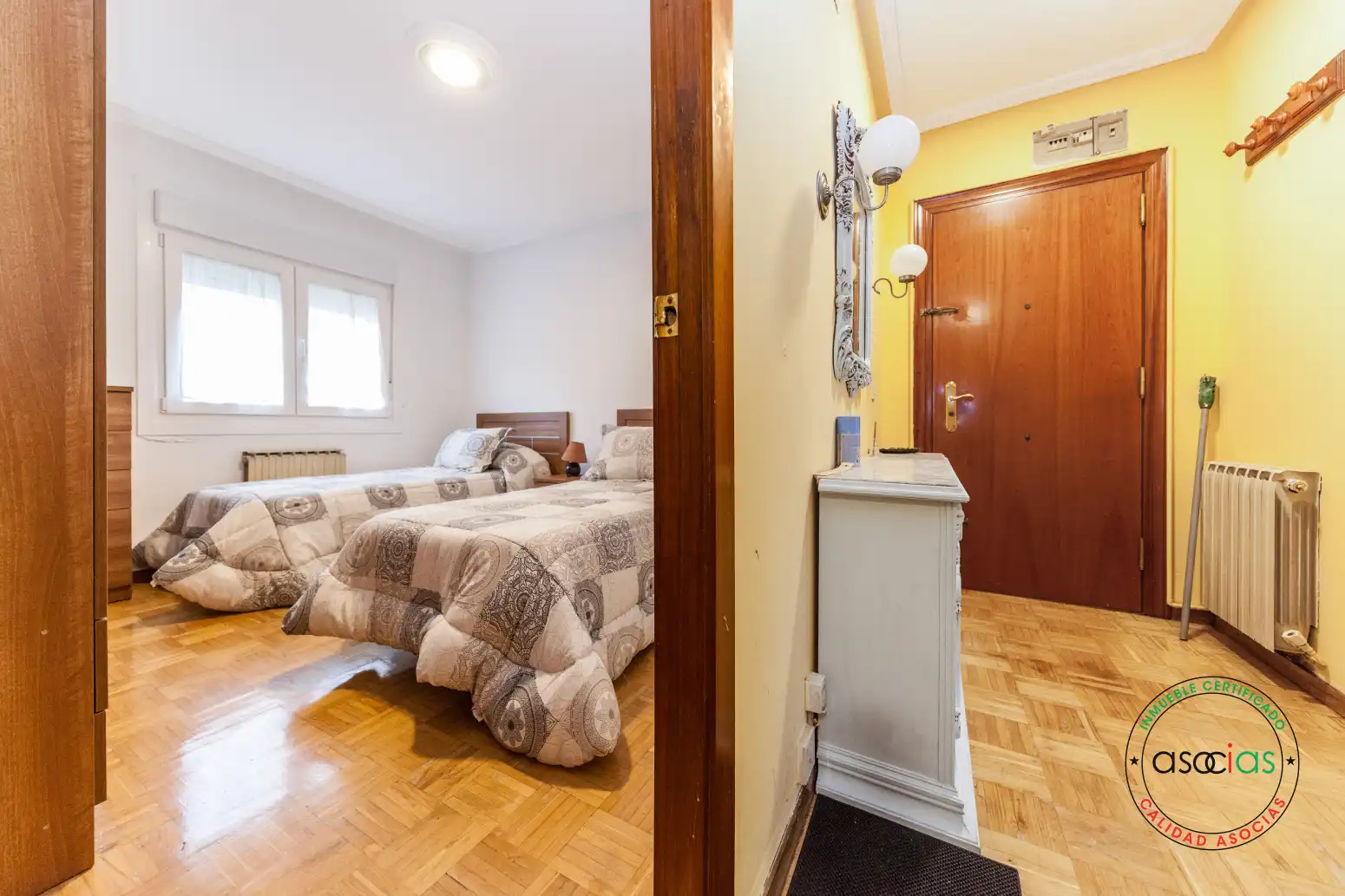 Habitación de Piso en venta en Gijón  con Parquet y Trastero