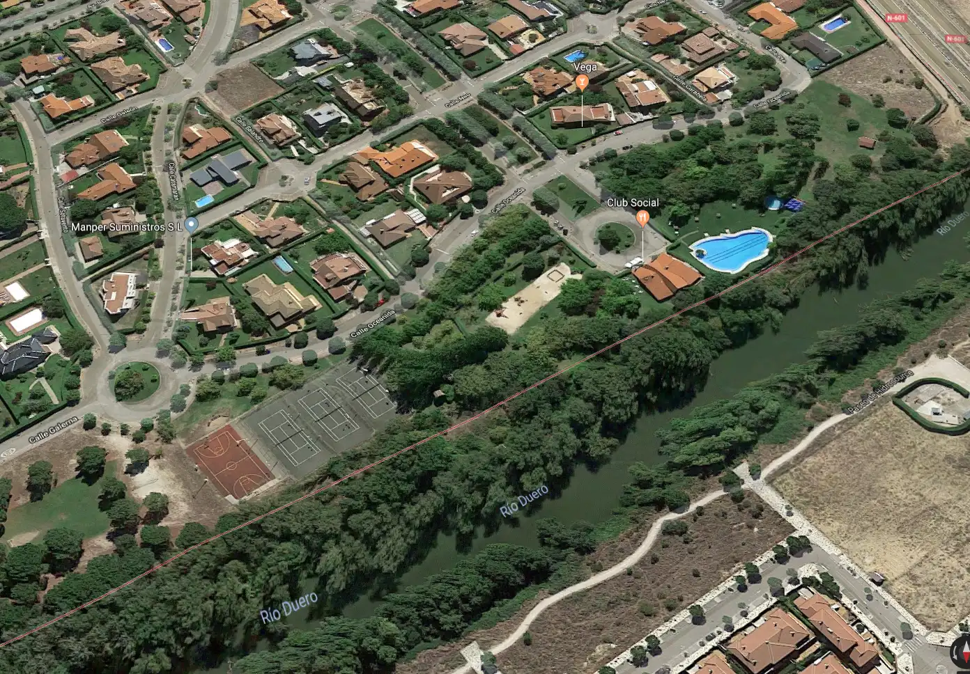 Vista exterior de Casa o xalet en venda en Boecillo amb Aire condicionat, Calefacció i Jardí privat