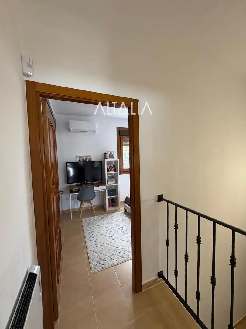 Houses for sale in Osa de la Vega  with Air Conditioner, Heating and Terrace
